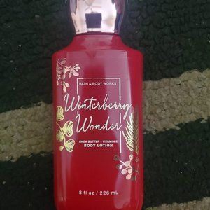 Bath & Body Works WINTERBERRY WONDER (Body Lotion)